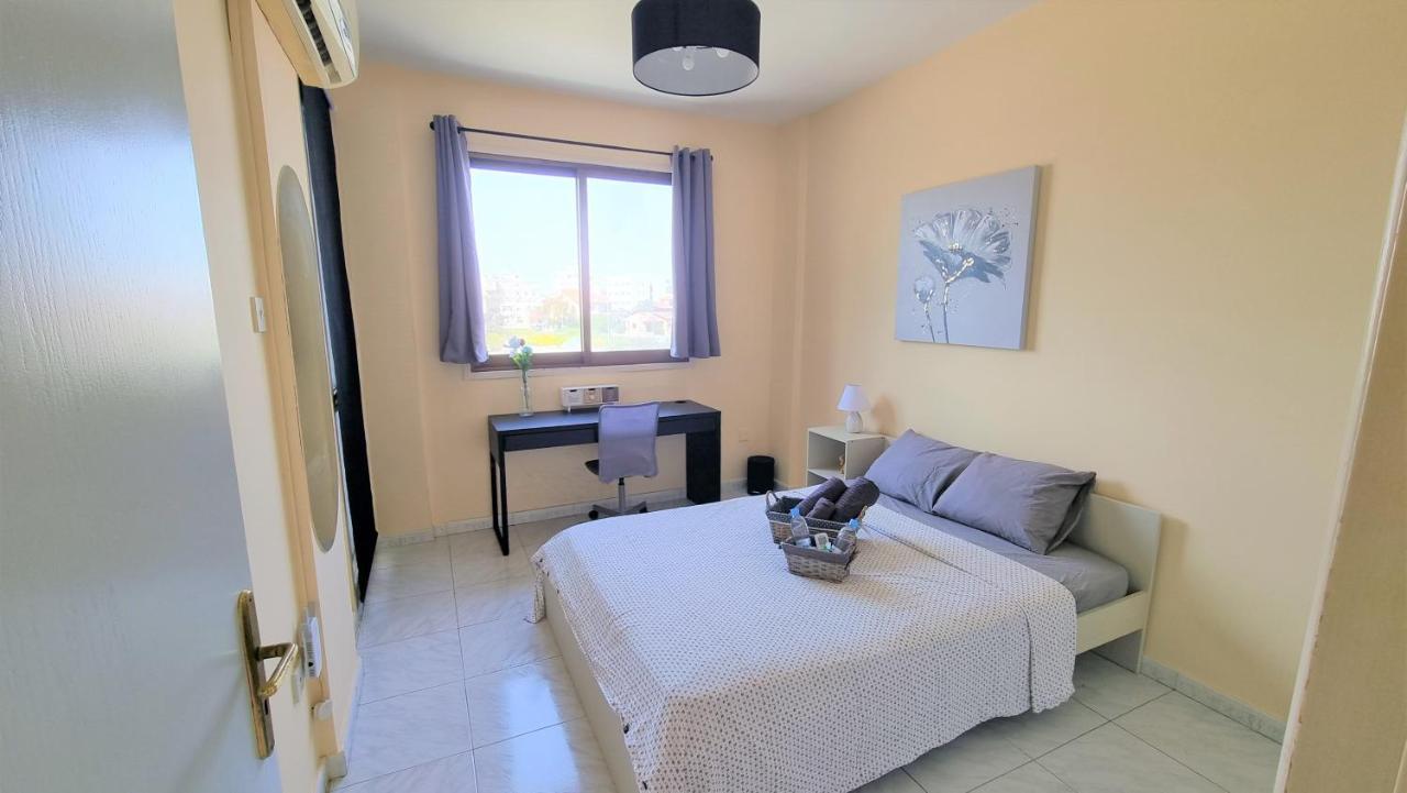 Comfy Rooms In A Shared Apartment Near Salt Lake With Internet And Netflix لارنكا المظهر الخارجي الصورة