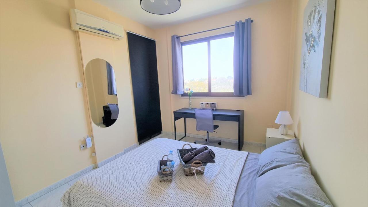 Comfy Rooms In A Shared Apartment Near Salt Lake With Internet And Netflix لارنكا المظهر الخارجي الصورة